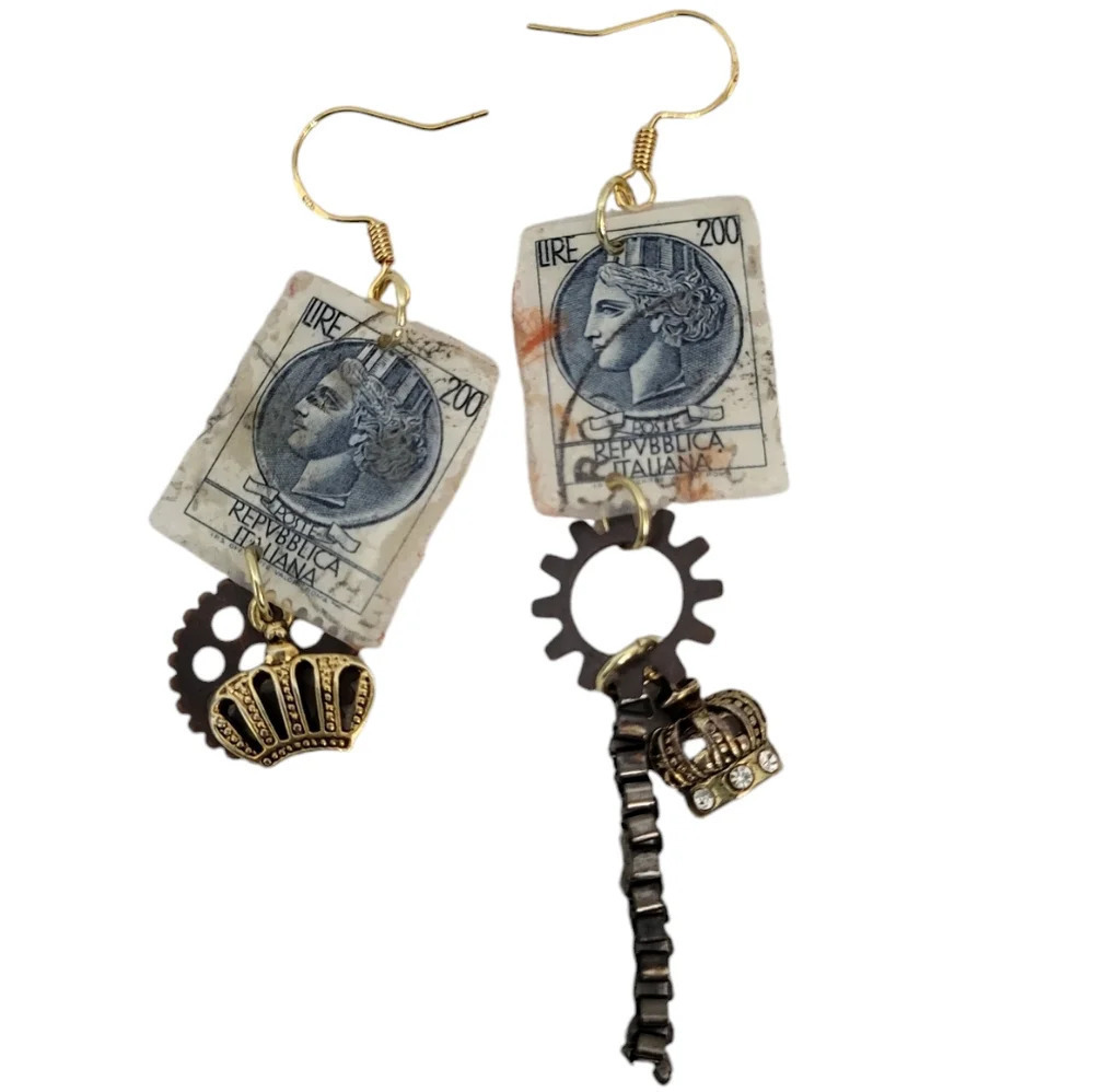 18K Gold Poste Repubblica Italiana 200 Lire Postage Stamp Italy Roma Earrings